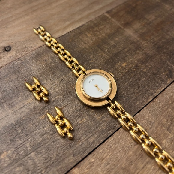 Gucci Bezel Watch Rice Link Band - Gold with Extra Links! 1100-L Model - Picture 1 of 7